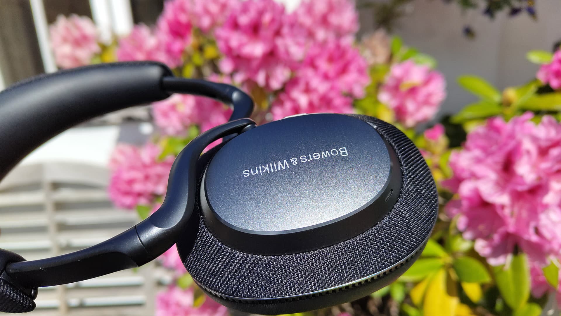 Top 10 Best Noise Cancelling Headphones In 2026