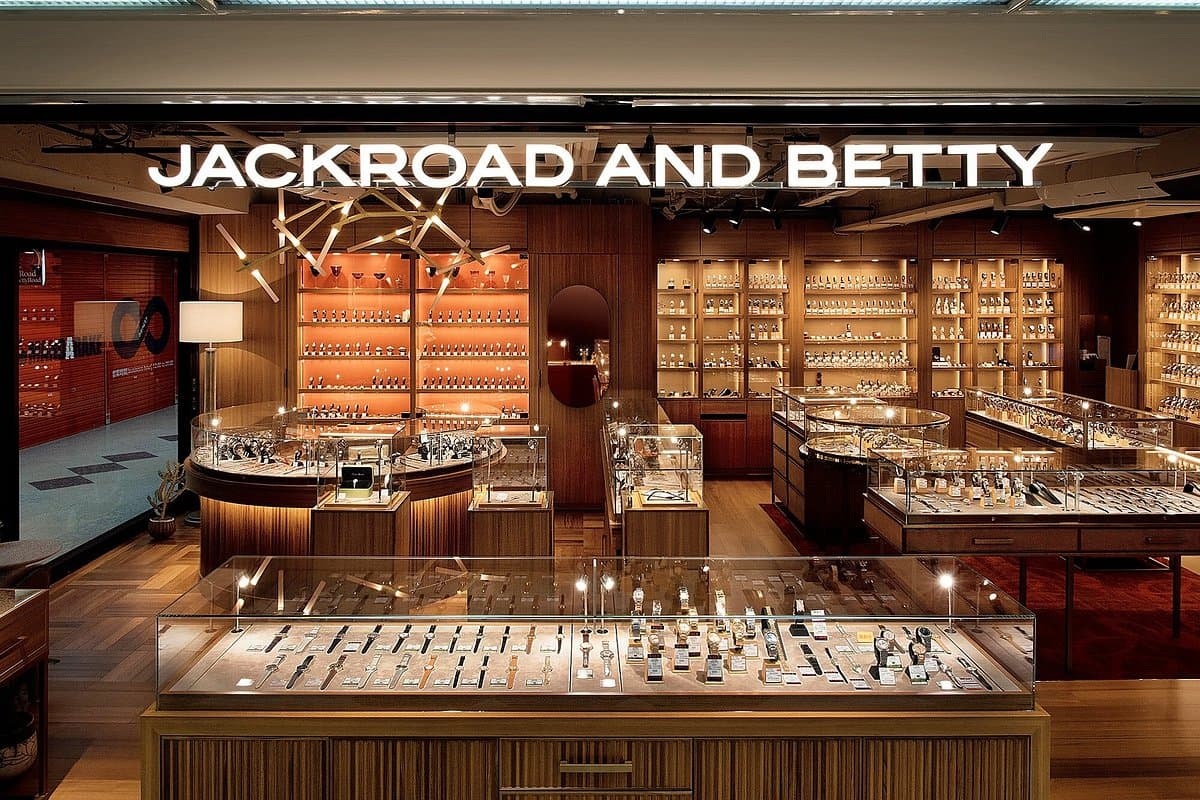Top 10 Best Used Watch Stores In Tokyo 2026