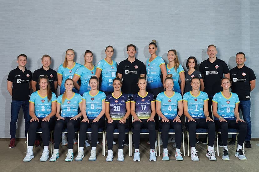 Top 10 Best Women Volleyball Club Teams In The World 2025