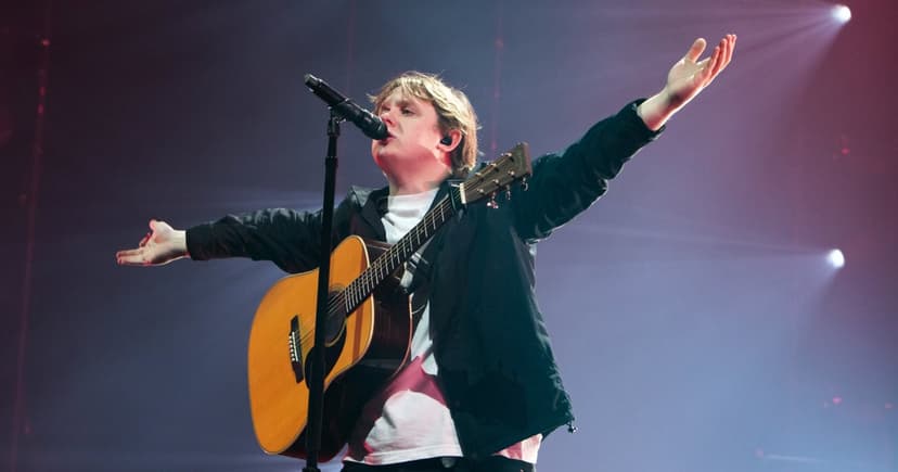 Top 10 Best Male R&B Pop Artists In The World 2025