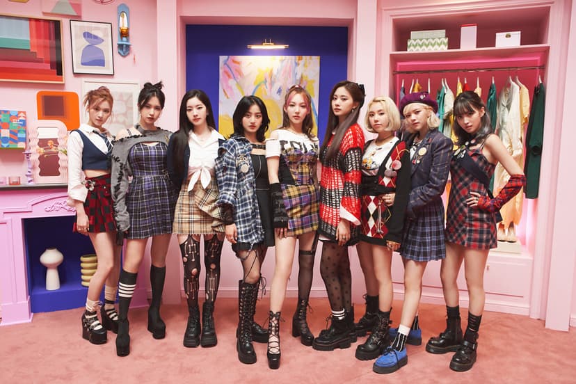 TWICE Wins K-pop Group Of The Year 2021 Award