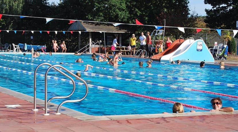 Top 10 Best Swimming Pools In London UK 2026: Where to Make a Splash